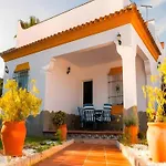 Con Piscina Privada Vallada Terraza Y Barbacoan Conil Дом отдыха