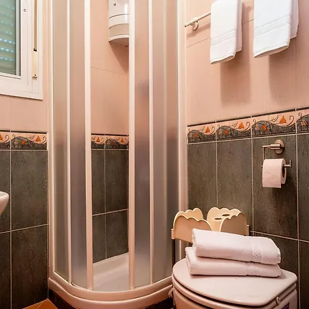 Con Piscina Privada Vallada Terraza Y Barbacoan Conil Vakantiehuis