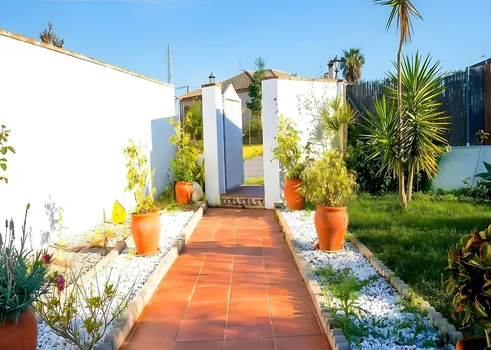 Con Piscina Privada Vallada Terraza Y Barbacoan Conil Hébergement de vacances *