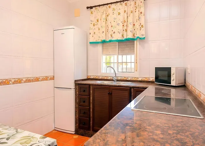 Con Piscina Privada Vallada Terraza Y Barbacoan Conil Hébergement de vacances Conil De La Frontera