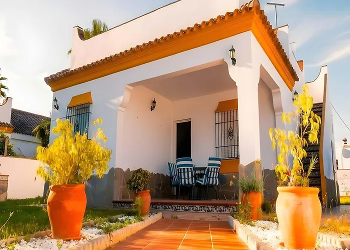 Con Piscina Privada Vallada Terraza Y Barbacoan Conil Hébergement de vacances